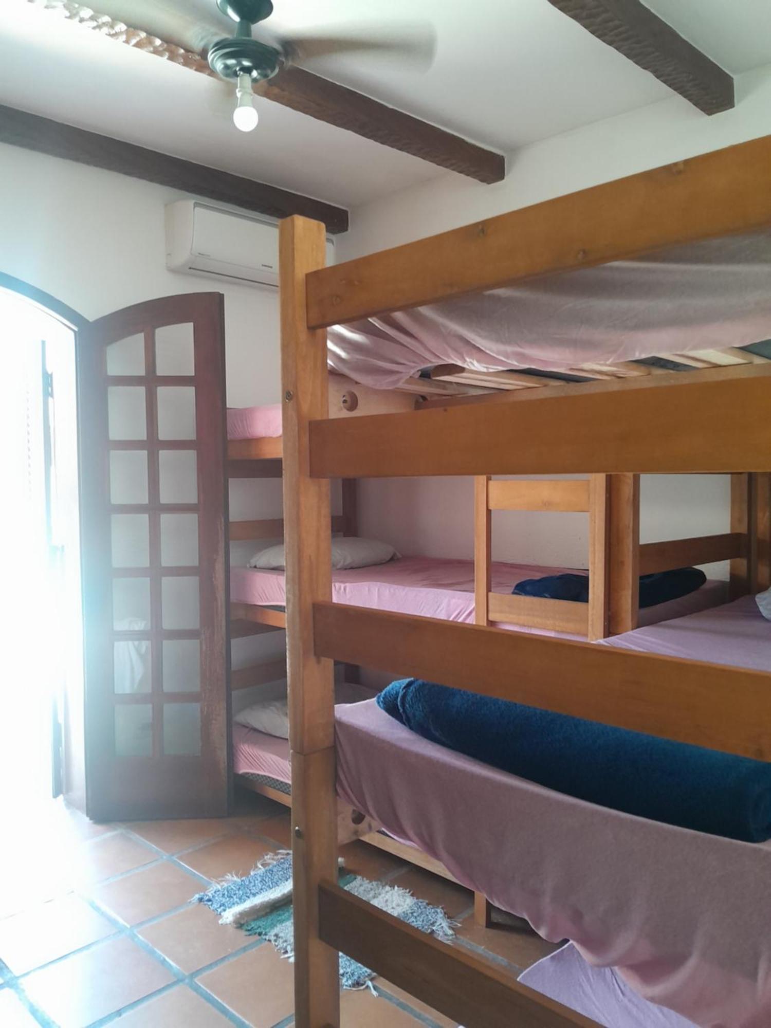 Casa 51 Hostel Ubatuba Buitenkant foto
