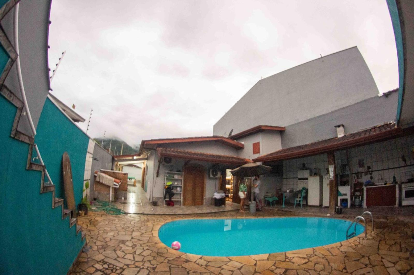 Casa 51 Hostel Ubatuba Buitenkant foto